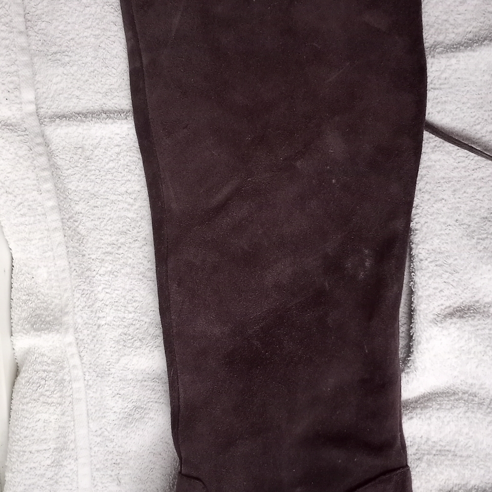 Boots - Picture 4 of 7